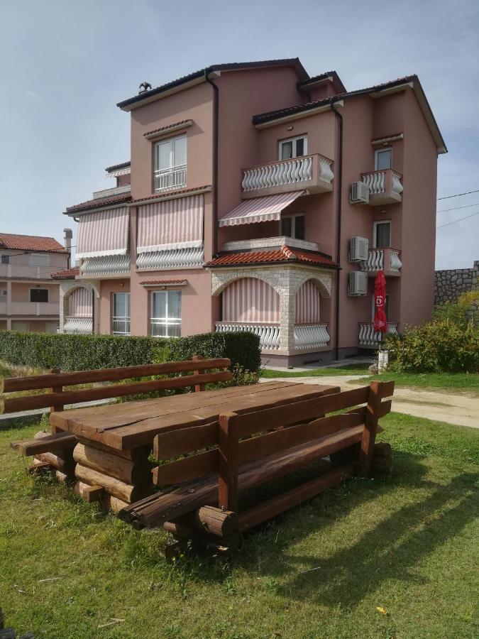 Apartmani Danijela Tomicic Lopar Eksteriør bilde